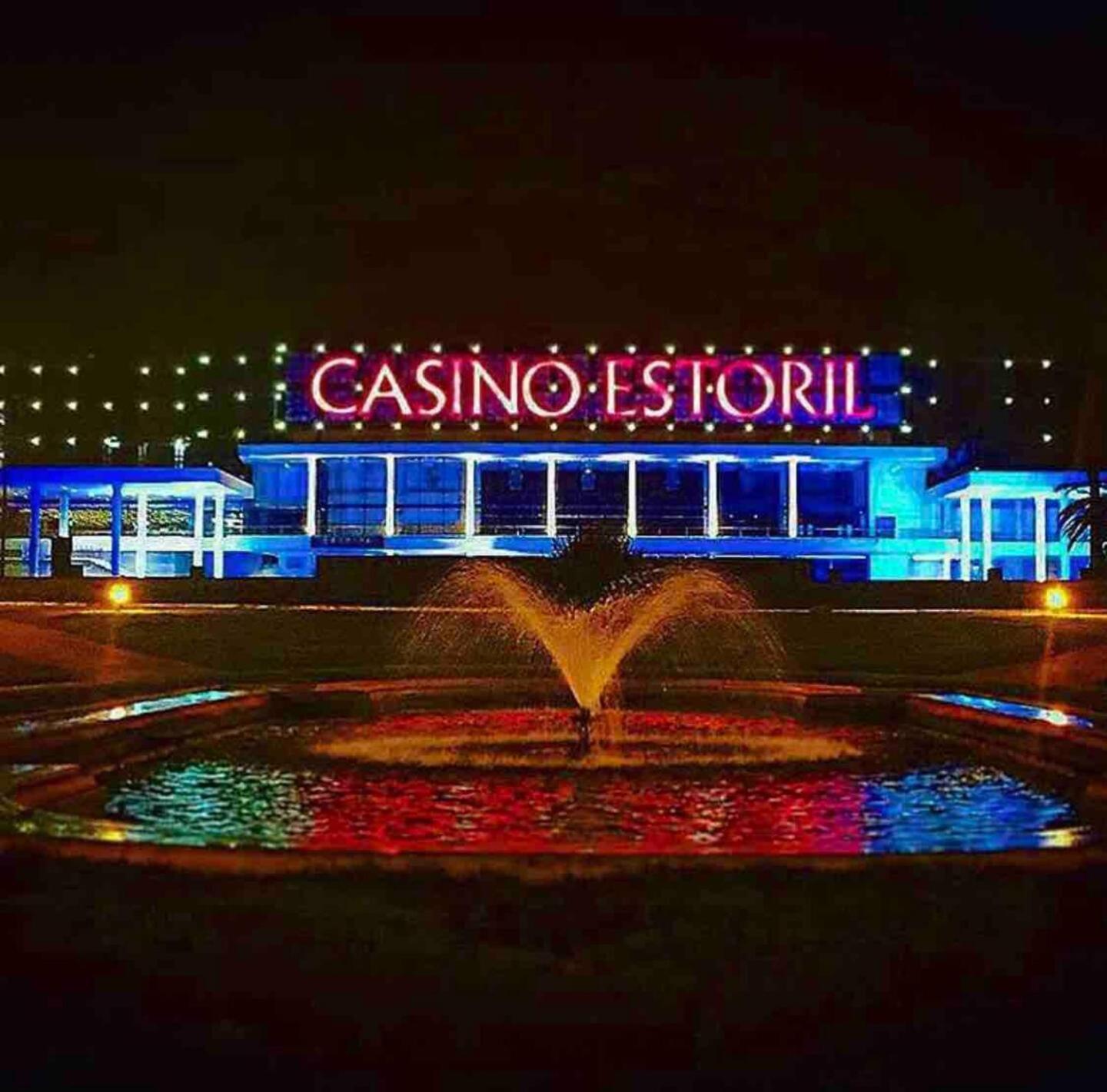 Sea View W Balcony 2 Mins Walk To Beach & Casino إستوريل المظهر الخارجي الصورة